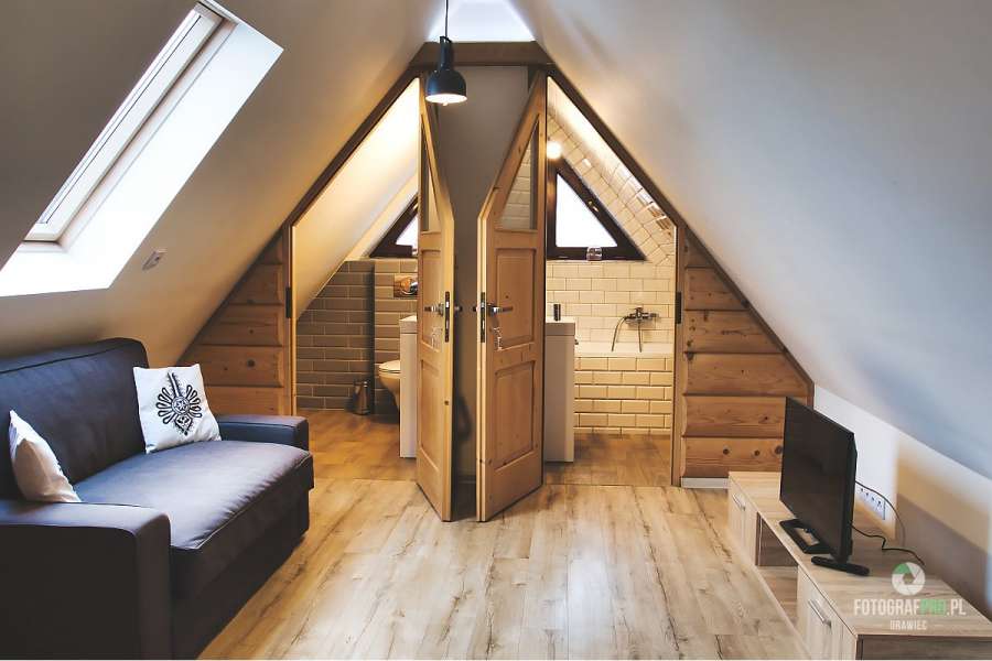 Apartament z łazienką i toaletą