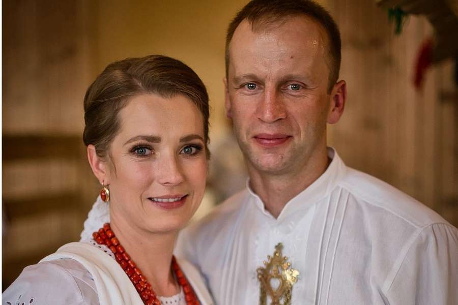 Młodzi małżonkowie